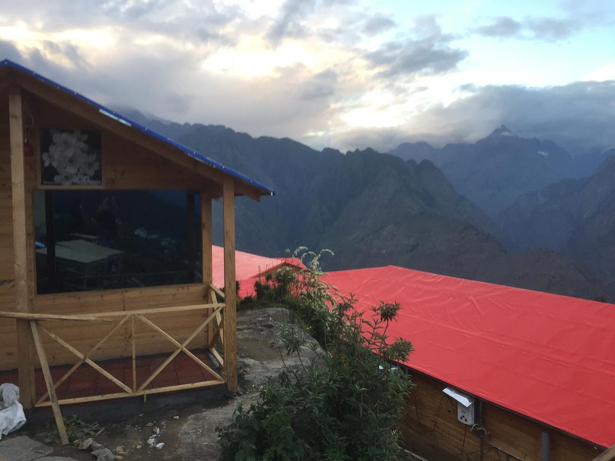 Blue Poppy Resorts Joshimath Bagian luar foto