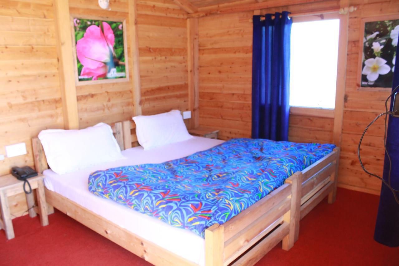 Blue Poppy Resorts Joshimath Bagian luar foto