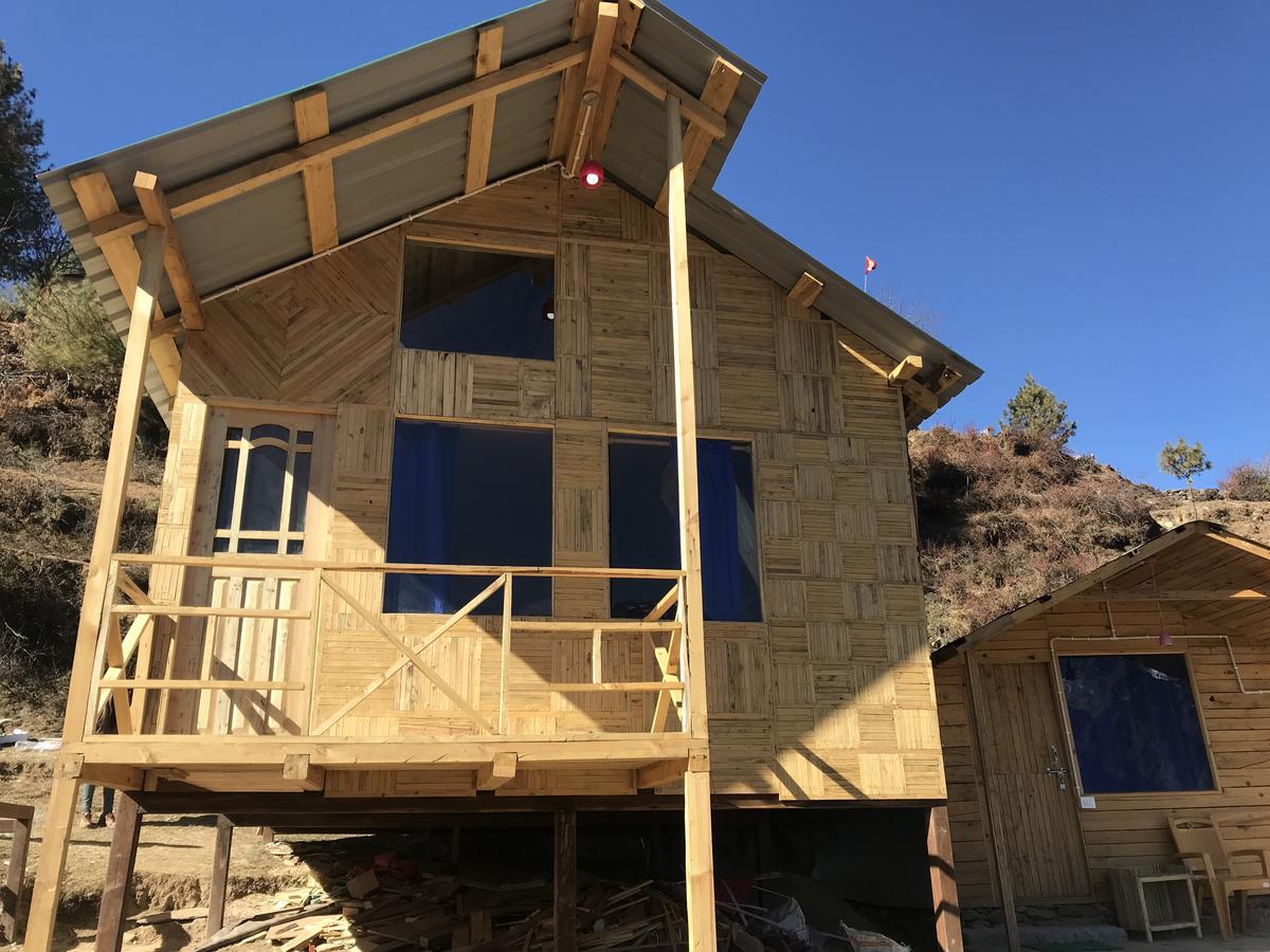 Blue Poppy Resorts Joshimath Bagian luar foto