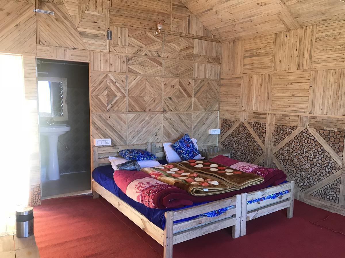 Blue Poppy Resorts Joshimath Bagian luar foto